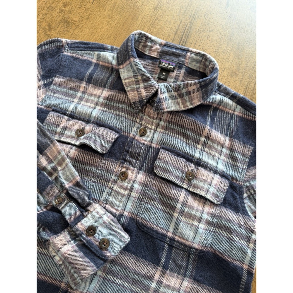 Patagonia Womens Fjord Flannel Shirt Size XS Cotton Camp Blue Button Plaid